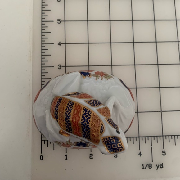 FIRM PRICE IMARI STYLE FROG TRINKET BOX - Picture 9 of 14